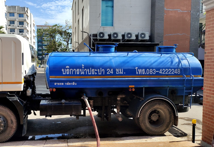 รถส่งน้ำประปาพูนศิริ