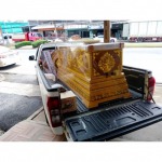 ร้านสี่เหลี่ยมทองหีบศพ 