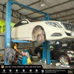 Mercedes-Benz repair shop - Benz Pracha Uthit.