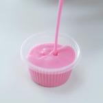 สตรอเบอรี่เคลือบไอศครีม (Strawberry flavoures dip) - โรงงานผลิตน้ำเชื่อม ไซรัป ซอสเคลือบ OEM