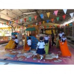 สนามเด็กเล่นในโรงเรียน