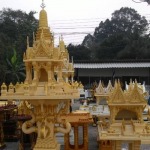 ศาลพระภูมิ เสามังกร - ศาลไฮเทค
