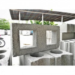 โรงงานอิฐบล็อก เพชรบุรี