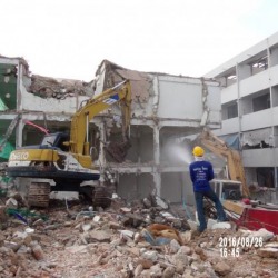 รับทุบอาคาร
