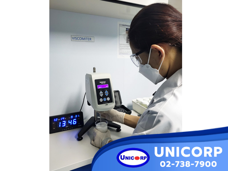 QC ตรวจสอบค่าความหนืดของกาว - โรงงานกาวอุตสาหกรรม บริษัท ยูนิคอร์ป จำกัด QC ตรวจสอบค่าความหนืดของกาว - โรงงานกาวอุตสาหกรรม บริษัท ยูนิคอร์ป จำกัด